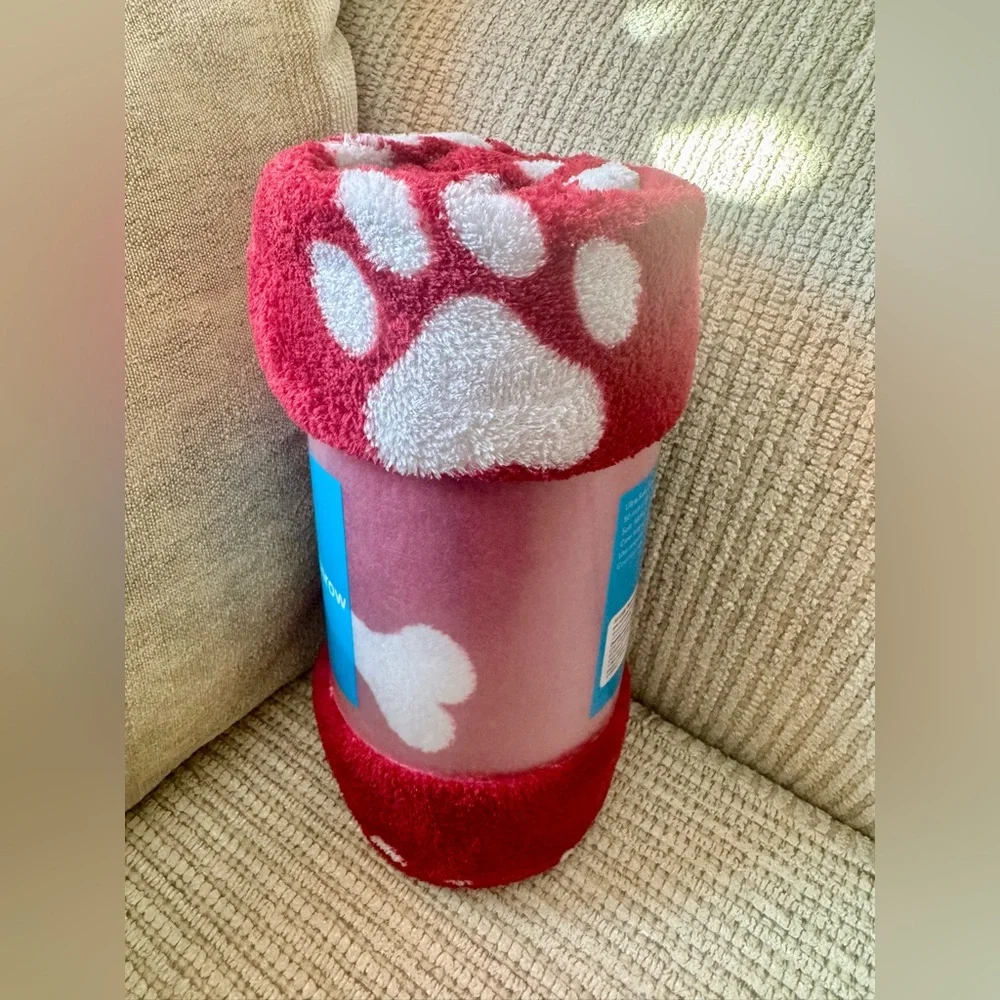 NEW! Pet Central Coral Fleece Throw, 50